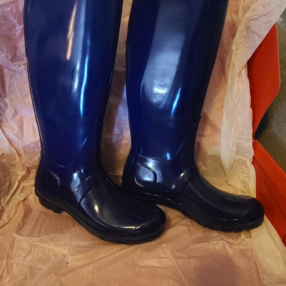 Hunter Women's Navy Rain Boots